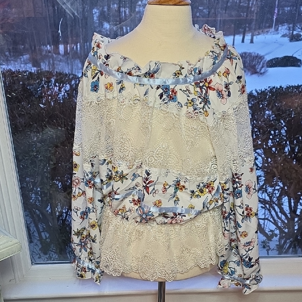 POL Floral Lace Women's Top
